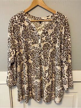 Napa Valley 3/4-Sleeve Henley Blouse